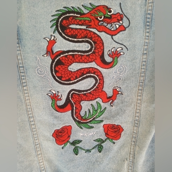 Women's Carbon Savage Distressed Blue Jean Denim Jacket Size Small Red Dragon - Picture 7 of 11